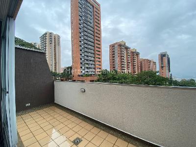 Apartamento de 1 alcoba en venta en El Poblado, Medellín, 78 m² · foto 3 de 13