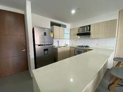 Apartamento de 1 alcoba en venta en El Poblado, Medellín, 78 m² · foto 8 de 13