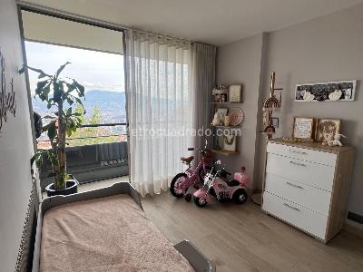 Apartamento en arriendo en Loma De Los Gonzalez, Medellín · foto 11 de 13