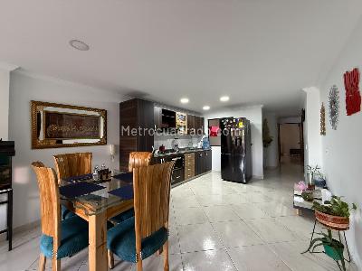 Apartamento de 4 alcobas en venta en Cabañitas, Bello, 109 m² · foto 7 de 20