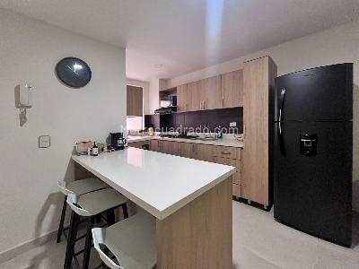 Apartamento de 1 alcoba en venta en Parque Principal, Sabaneta, 51 m² · foto 2 de 10