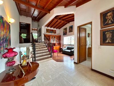 Casa de 3 alcobas en venta en El Poblado, Medellín, 262 m² · foto 11 de 20