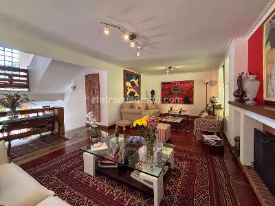 Casa de 3 alcobas en venta en Loma Benedictinos, Envigado, 392 m² · foto 11 de 20
