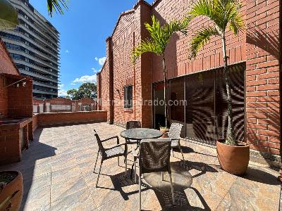 Casa de 3 alcobas en venta en Loma Benedictinos, Envigado, 392 m² · foto 9 de 20