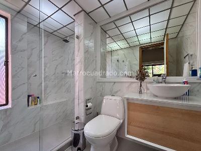 Casa de 3 alcobas en venta en Loma Benedictinos, Envigado, 392 m² · foto 20 de 20