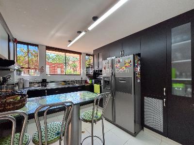 Casa de 3 alcobas en venta en Loma Benedictinos, Envigado, 392 m² · foto 6 de 20