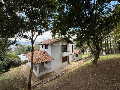 Casa de 3 alcobas en venta en V, Sabaneta, 200 m² · foto 19 de 20