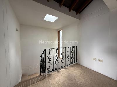 Casa de 3 alcobas en venta en V, Sabaneta, 200 m² · foto 12 de 20