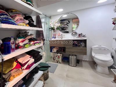 Apartamento de 3 alcobas en venta en Loma De Los Gonzalez, Medellín, 175 m² · foto 12 de 14