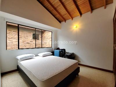 Casa de 5 alcobas en venta en El Poblado, Medellín, 294 m² · foto 13 de 20
