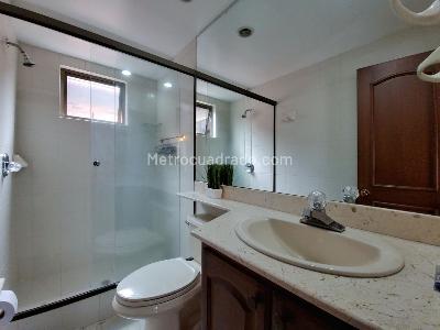Casa de 5 alcobas en venta en El Poblado, Medellín, 294 m² · foto 14 de 20