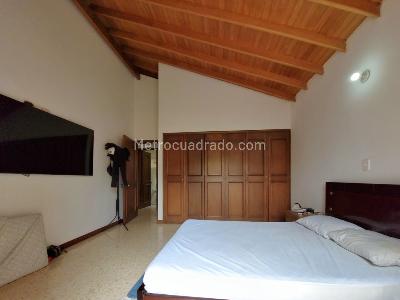 Casa de 5 alcobas en venta en El Poblado, Medellín, 294 m² · foto 16 de 20