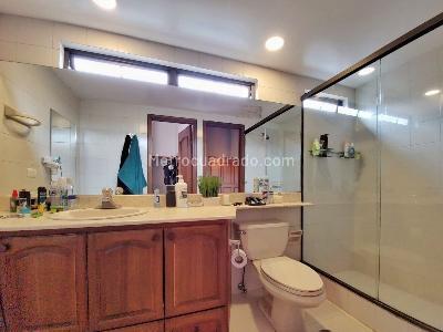 Casa de 5 alcobas en venta en El Poblado, Medellín, 294 m² · foto 17 de 20