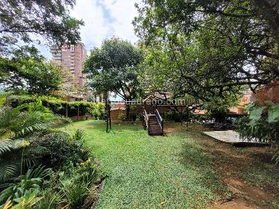 Casa de 5 alcobas en venta en El Poblado, Medellín, 294 m² · foto 20 de 20
