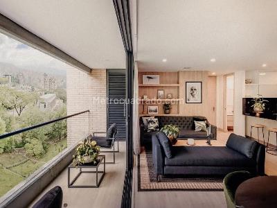 Apartamento de 1 alcoba en venta en Altos Del Poblado, Medellín, 60 m² · foto 3 de 10
