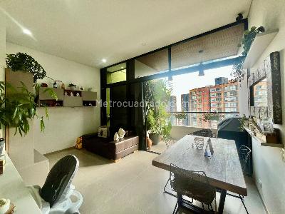 Apartamento de 3 alcobas en venta en Loma De Las Brujas, Envigado, 81 m² · foto 4 de 15