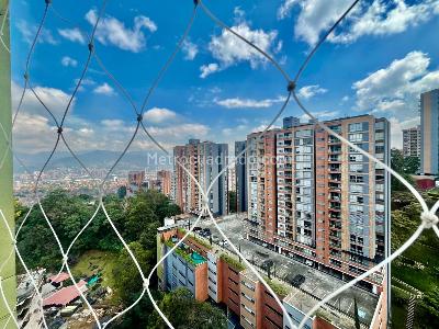 Apartamento de 3 alcobas en venta en Loma De Las Brujas, Envigado, 81 m² · foto 5 de 15