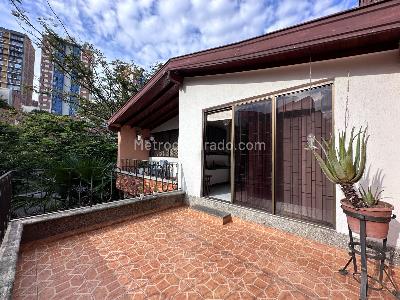 Casa de 5 alcobas en venta en Calasanz, Medellín, 256 m² · foto 4 de 20