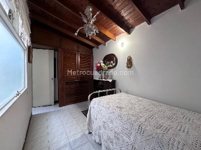 Casa de 5 alcobas en venta en Calasanz, Medellín, 256 m² · foto 11 de 20