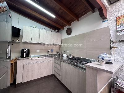 Casa de 5 alcobas en venta en Calasanz, Medellín, 256 m² · foto 7 de 20
