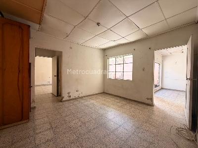 Casa de 5 alcobas en venta en El Poblado Manila, Medellín, 234 m² · foto 12 de 20