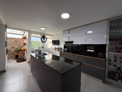 Apartamento en venta en Laureles, Medellín · foto 8 de 20