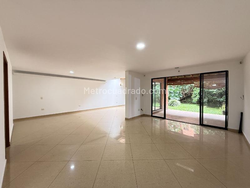 Beautiful 3BR House in Castropol - 5