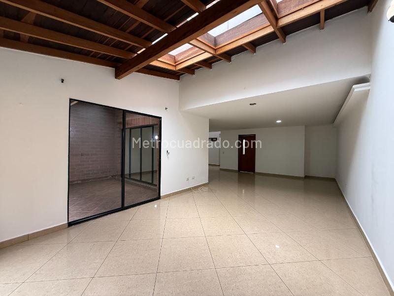 Beautiful 3BR House in Castropol - 2