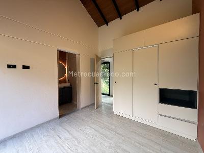 Casa de 3 alcobas en venta en Santa Elena, Medellín, 190 m² · foto 9 de 19
