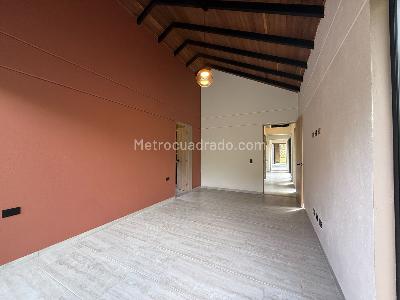 Casa de 3 alcobas en venta en Santa Elena, Medellín, 190 m² · foto 11 de 19