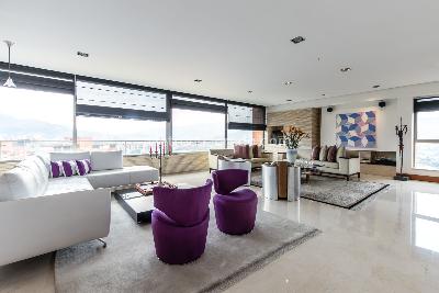 Apartamento en venta en El Poblado, Medellín · foto 2 de 20
