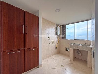 Apartamento en venta en El Poblado, Medellín · foto 5 de 20