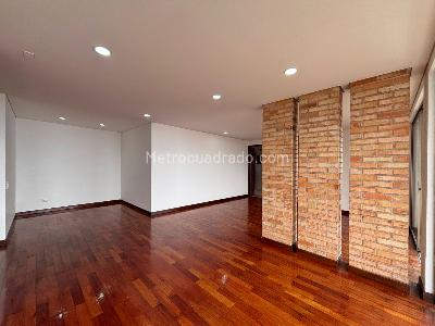 Apartamento en venta en El Poblado, Medellín · foto 3 de 20