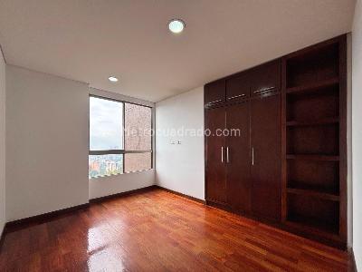 Apartamento en venta en El Poblado, Medellín · foto 8 de 20