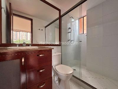 Apartamento en venta en El Poblado, Medellín · foto 13 de 20
