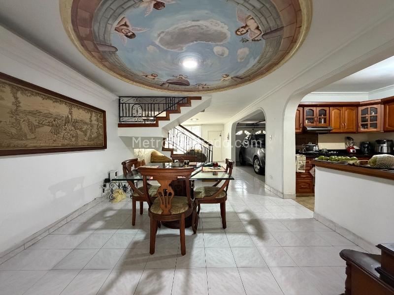 Casa Moderna de 4 Alcobas en Los Colores Exclusivo - 8