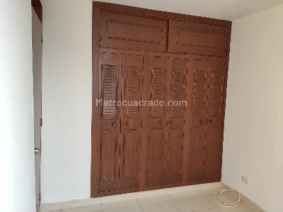 Apartamento de 3 alcobas en venta en El Salado, Ibagué, 42 m² · foto 7 de 13