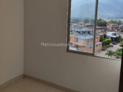 Apartamento de 3 alcobas en venta en El Salado, Ibagué, 42 m² · foto 4 de 13