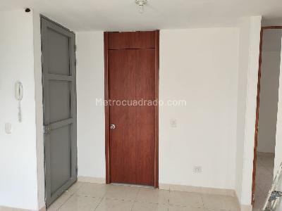 Apartamento de 3 alcobas en venta en El Salado, Ibagué, 42 m² · foto 3 de 13