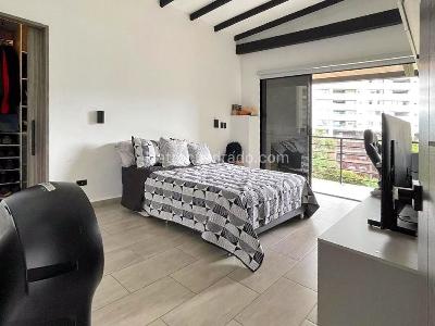 Casa de 4 alcobas en venta en V, Sabaneta, 315 m² · foto 6 de 15