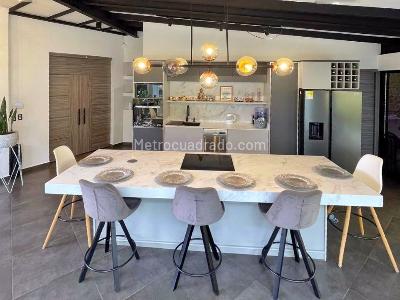 Casa de 4 alcobas en venta en V, Sabaneta, 315 m² · foto 5 de 15