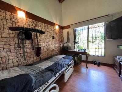 Casa de 4 alcobas en venta en Loma Del Escobero, Envigado, 240 m² · foto 16 de 20