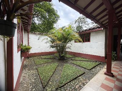 Casa de 5 alcobas en venta en Loma Del Escobero, Envigado, 500 m² · foto 9 de 18