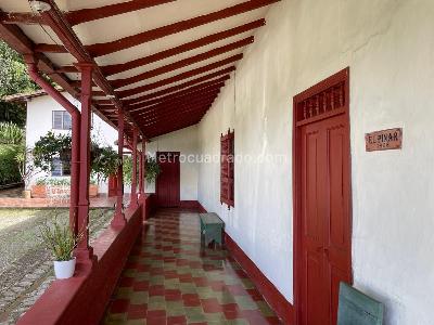 Casa de 5 alcobas en venta en Loma Del Escobero, Envigado, 500 m² · foto 4 de 18