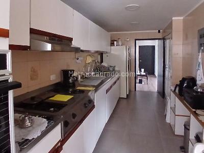 Apartamento de 3 alcobas en venta en Centro, Ibagué, 220 m² · foto 8 de 18