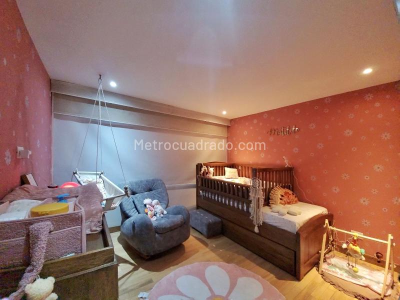 Apartamento de 3 Alcobas con Terraza en El Poblado Las Lomas No2 - 9