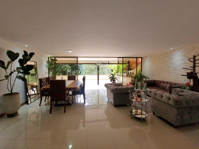 Apartamento de 3 Alcobas con Terraza en El Poblado Las Lomas No2 - 4