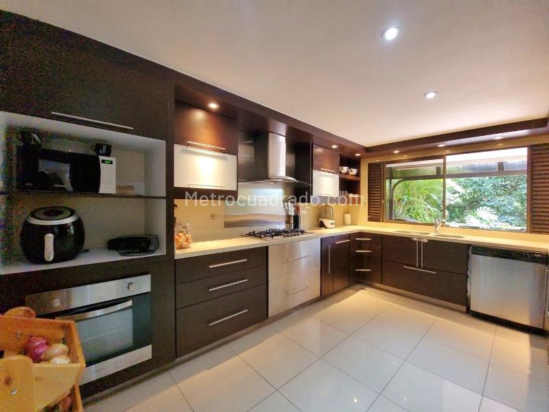 Apartamento de 3 Alcobas con Terraza en El Poblado Las Lomas No2 - 8