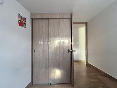 Apartamento de 3 alcobas en venta en El Trapiche, Bello, 56 m² · foto 11 de 20