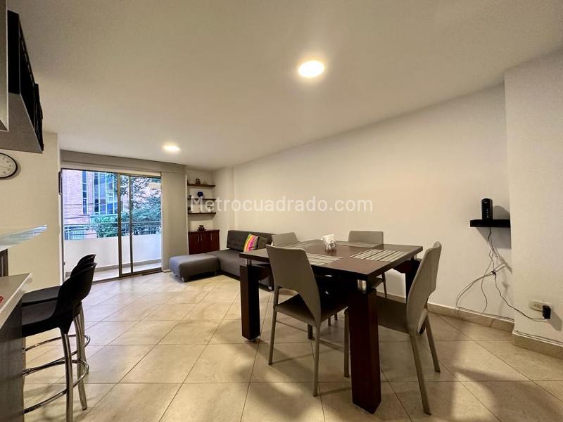 Duplex de 3 Alcobas con Terraza en La Castellana - 5